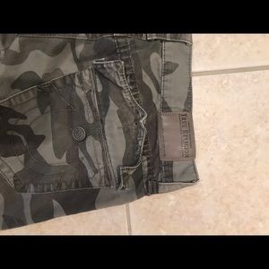 True Religion CAMO size 32